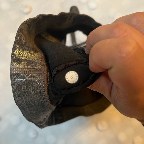 Lululemon Energy Bra 6 Ltd Edition - Picture 5 of 5